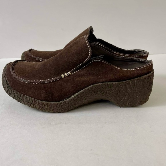 Yellow Box Brown Leather Clogs, Size 6.5 - Picture 3 of 10